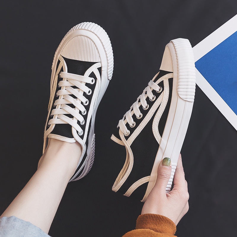 Sepatu Kanvas Wanita Gaya Casual